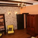 Sena Apartment *